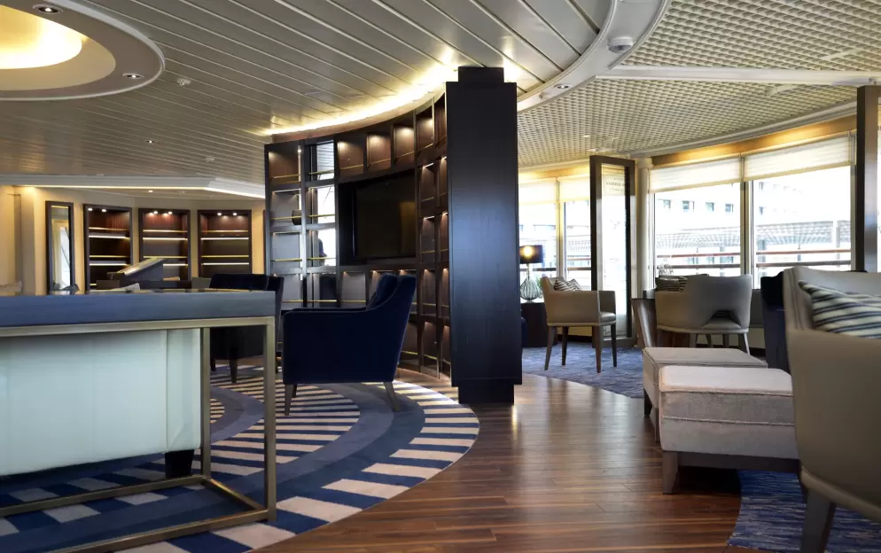 Windstar Star Pride Interior Yacht Club 17.jpg